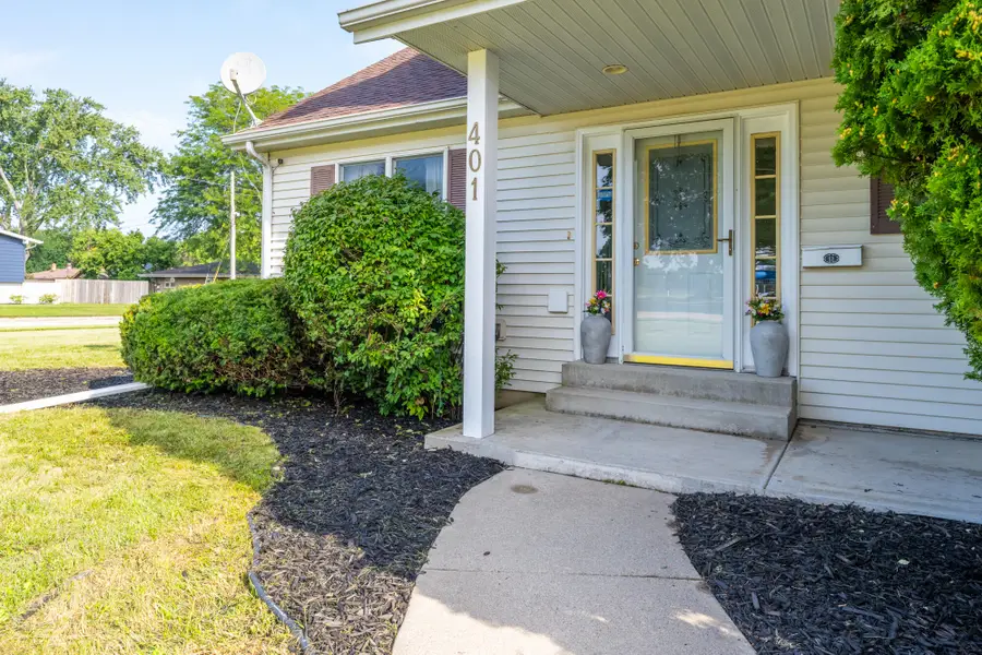 401 S Veronica Court, Saint Joseph, MI 49085 - #3
