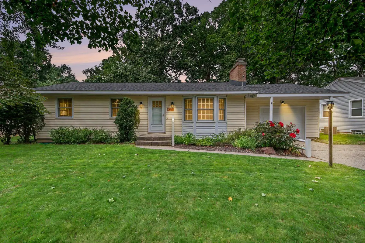 1297 Katrina Drive Se, Kentwood, MI 49508 - #1