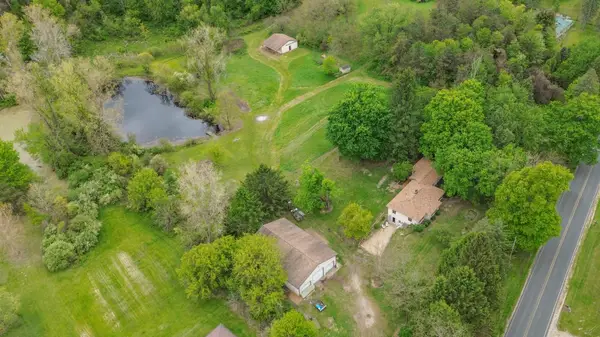 59021 County Road 215, Lawrence, MI 49064