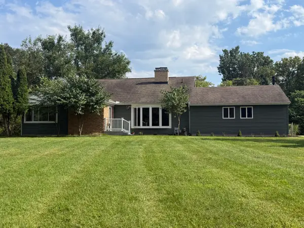 1122 W Green Street, Hastings, MI 49058