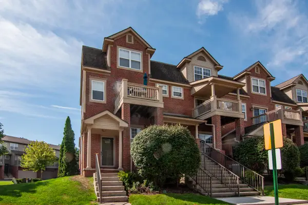 3016 Barclay Way, Ann Arbor, MI 48105