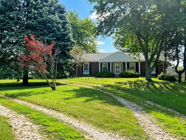 3091 S Hillsdale Road, Hillsdale, MI 49242