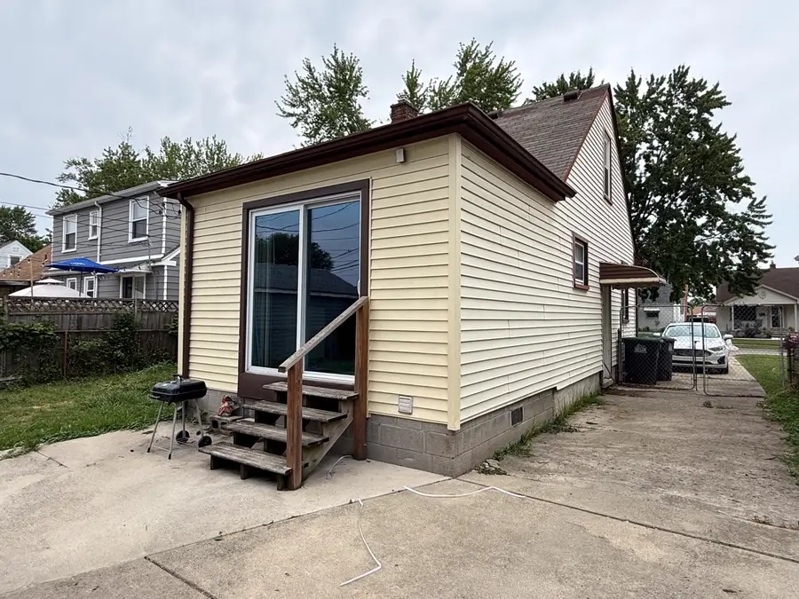 6464 Weddel Street, Taylor, MI 48180 - #3
