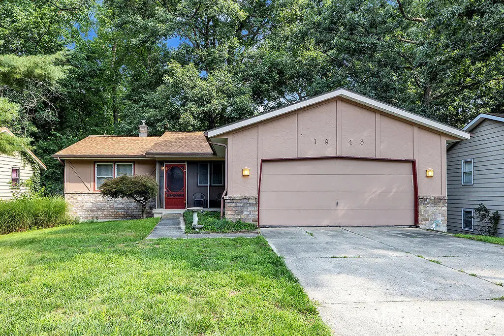 1943 Cannon Street Sw, Wyoming, MI 49519 - #1