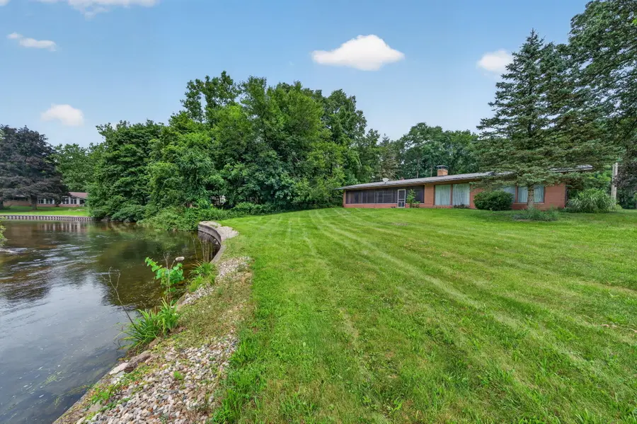 70506 Sunrise Drive, Edwardsburg, MI 49112 - #2