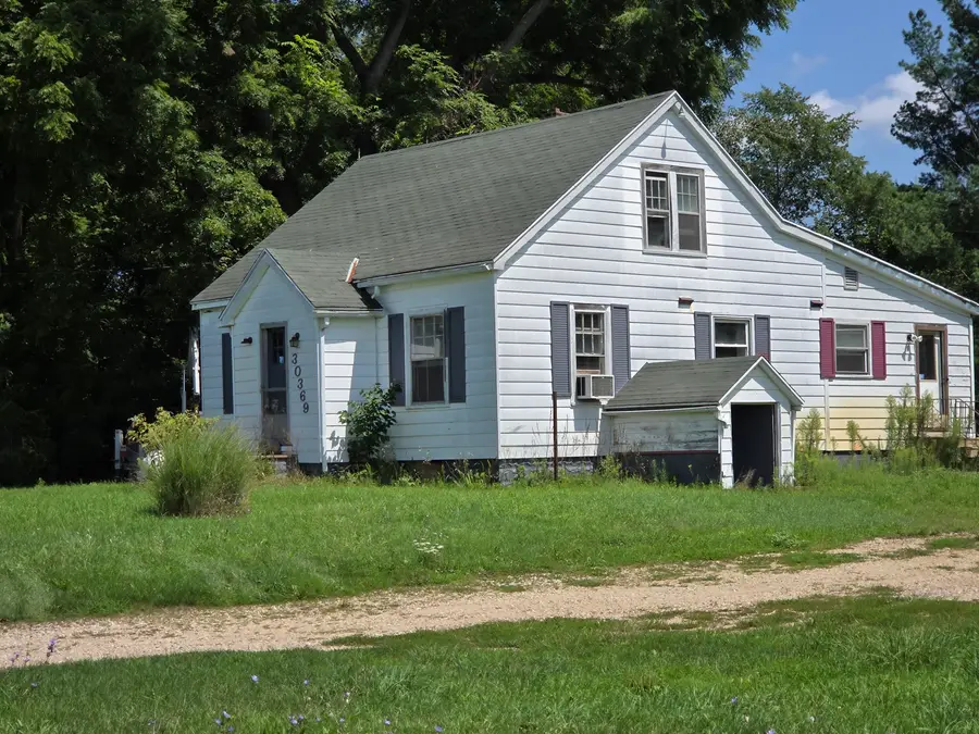 30369 M 40, Paw Paw, MI 49079 - #2