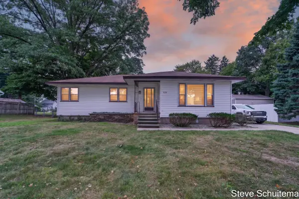 928 S Division Street, Whitehall, MI 49461