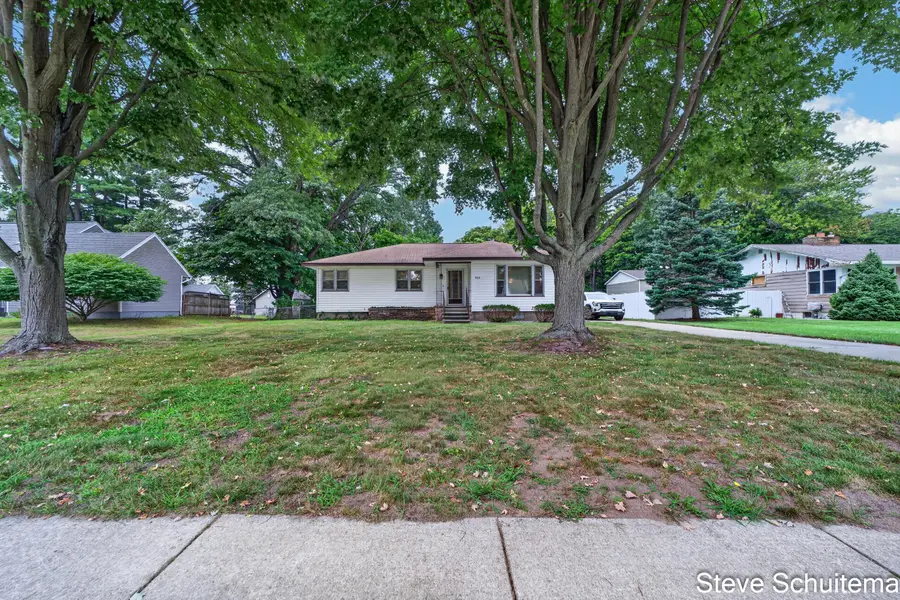 928 S Division Street, Whitehall, MI 49461 - #2