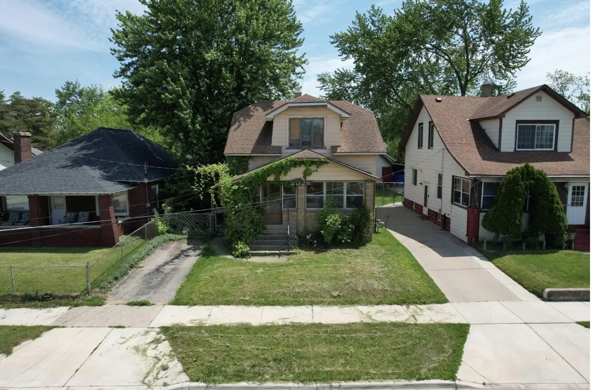 2028 Denwood Avenue Sw, Wyoming, MI 49509 - #1