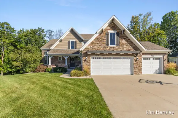 9413 Sunset Ridge Drive Ne, Rockford, MI 49341