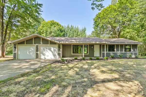 7761 Hanna Lake Avenue Se, Caledonia, MI 49316