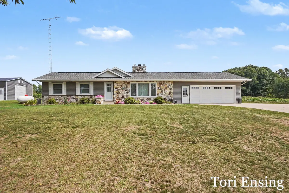 2624 100th Avenue, Lakeview, MI 48850 - #1