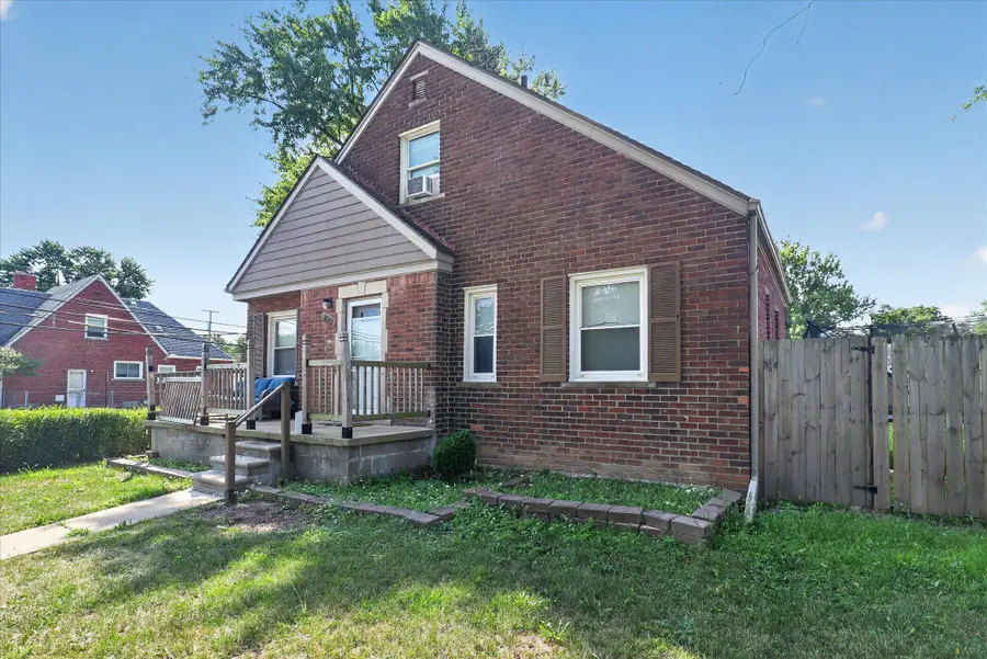 1603 Michigan Boulevard, Lincoln Park, MI 48146 - #2