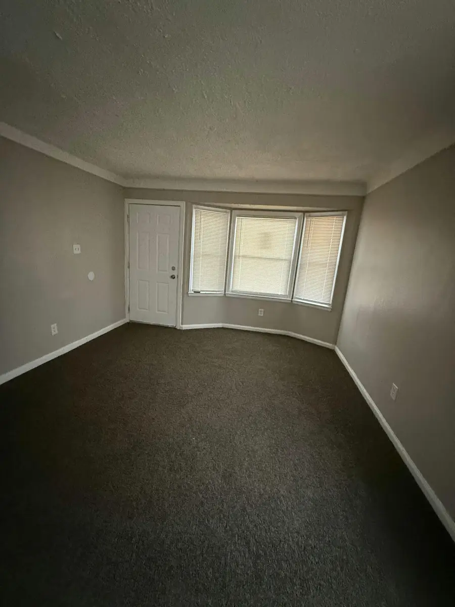 19758 Greenview Avenue, Detroit, MI 48219 - #3