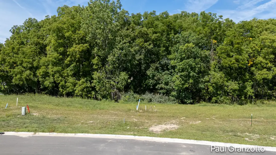 5561 N Blackberry Bluff, Kentwood, MI 49512 - #2