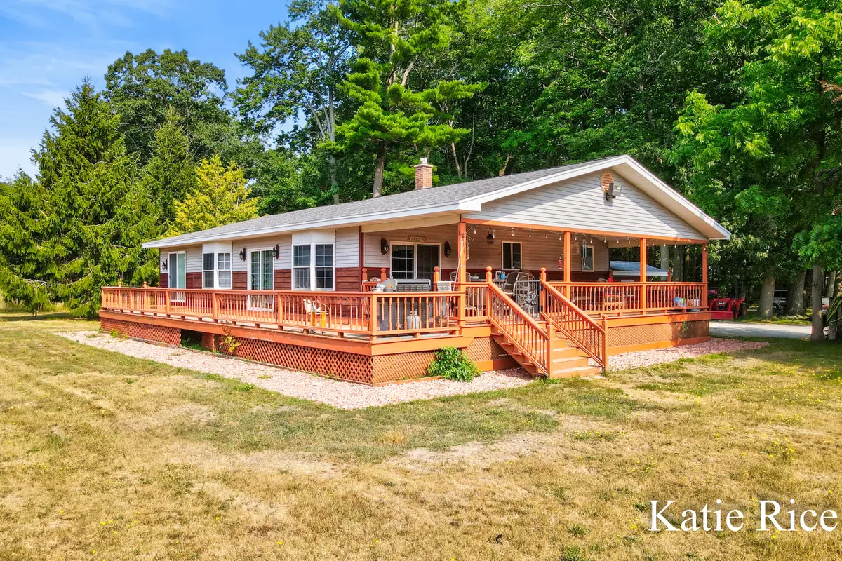 2030 N Scenic Drive, Muskegon, MI 49445 - #1