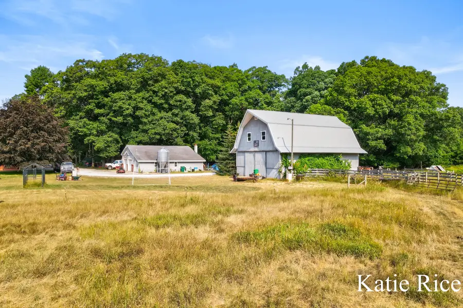 2030 N Scenic Drive, Muskegon, MI 49445 - #3