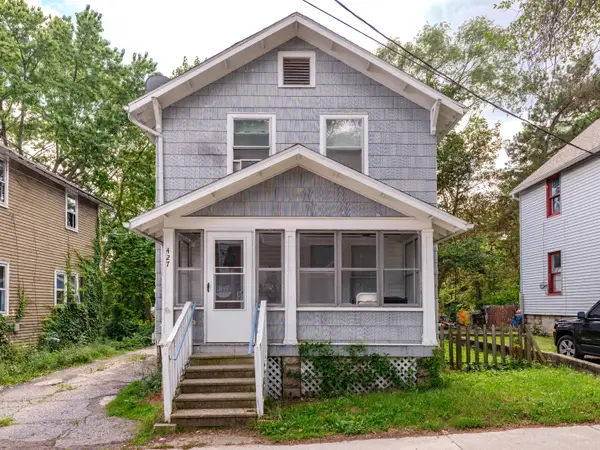 427 Den Adel Court, Kalamazoo, MI 49001