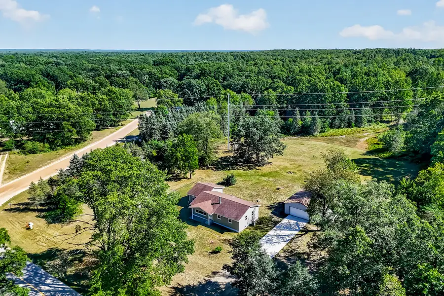 2465 E Arthur Road, Rothbury, MI 49452 - #2