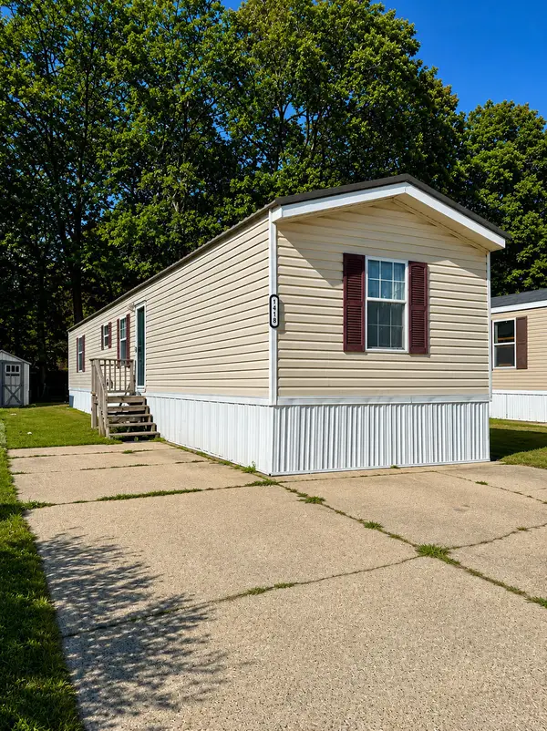 1418 Saskatoon Avenue, Norton Shores, MI 49444