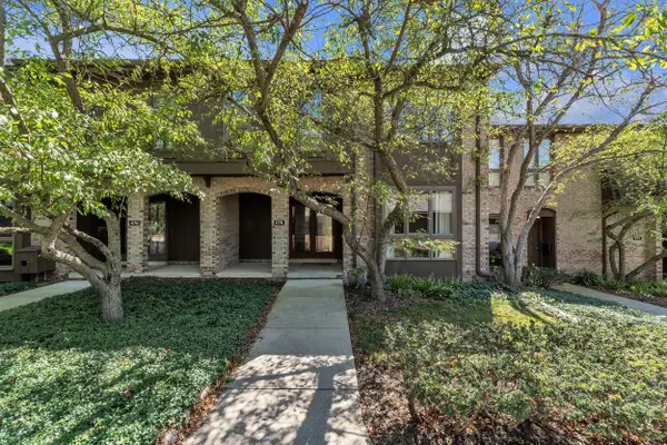 676 Greenhills Drive, Ann Arbor, MI 48105