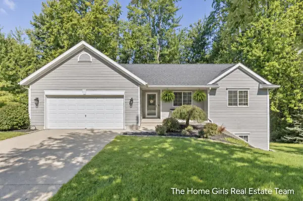 10333 Meadowgate Drive Ne, Sparta, MI 49345