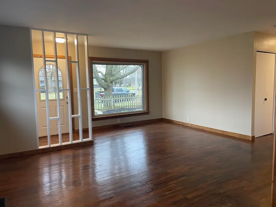 5480 Wellesley Drive, Jackson, MI 49201 - #2
