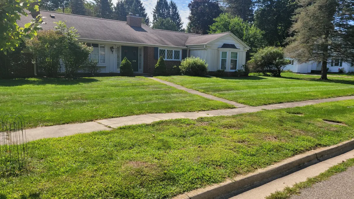 601 SE Manor Drive, Albion, MI 49224 - #1