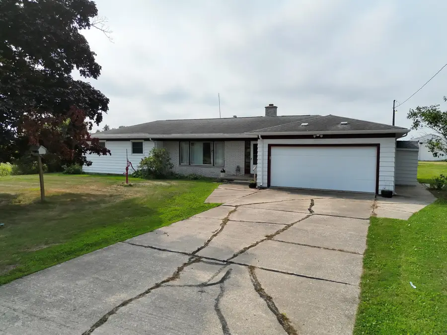 2095 Brettrager Drive, Saginaw, MI 48601 - #2