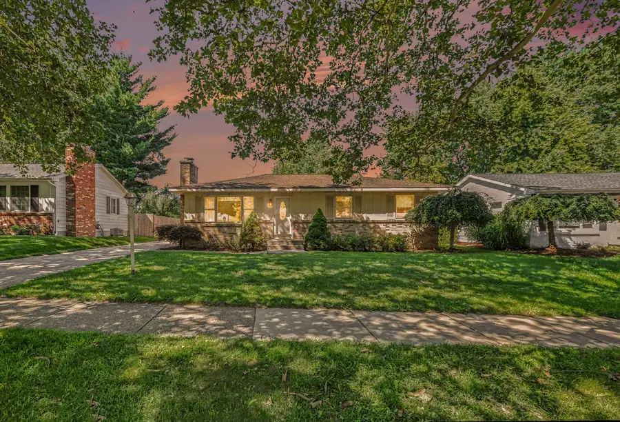 1399 Clover Crest Nw, Grand Rapids, MI 49504 - #2