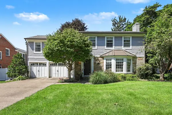 955 San Jose Drive Se, East Grand Rapids, MI 49506