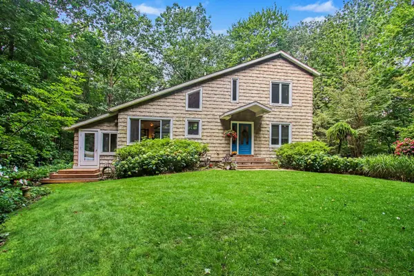 1735 N Darling Lane, Fennville, MI 49408