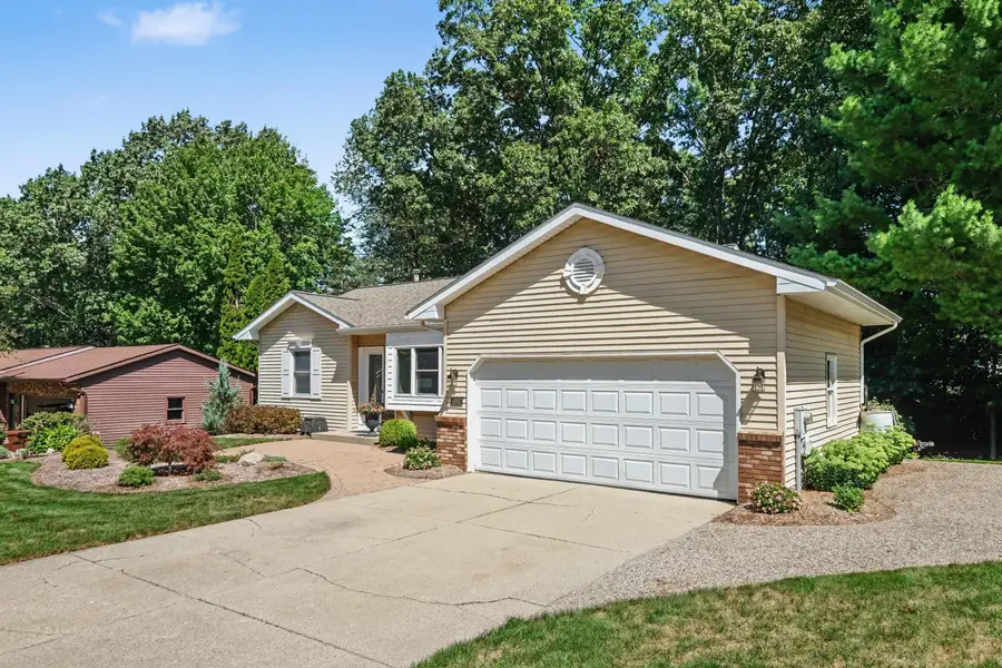5880 Edajean Ridge Drive Ne, Comstock Park, MI 49321 - #3