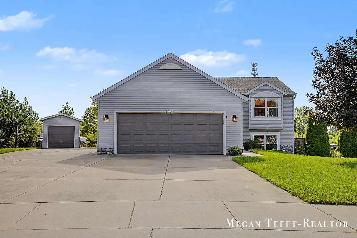 6230 Belmont Farms Ne, Belmont, MI 49306 - #1