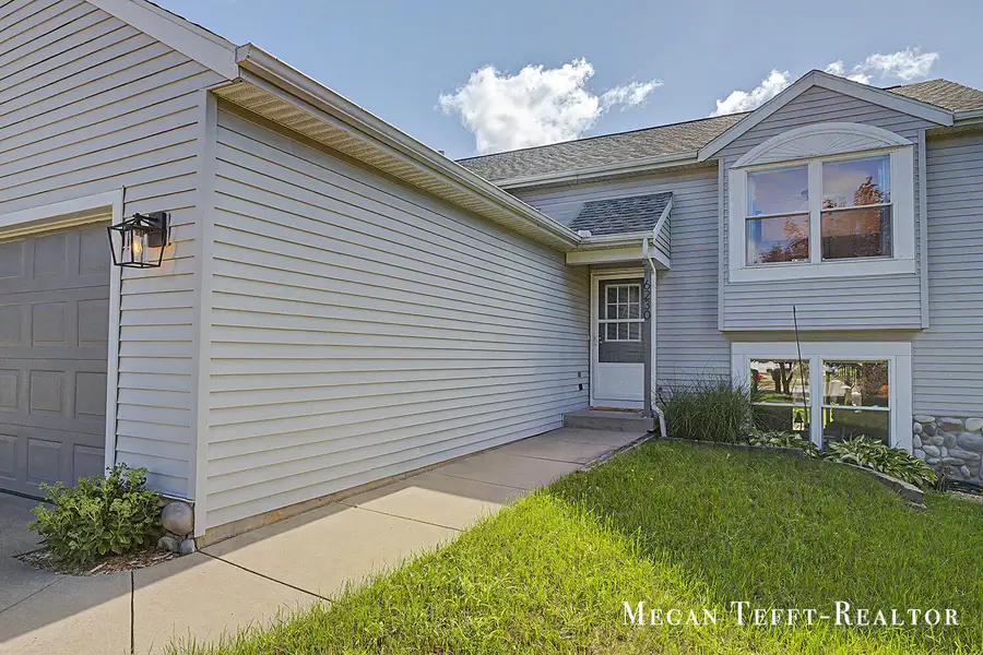 6230 Belmont Farms Ne, Belmont, MI 49306 - #3