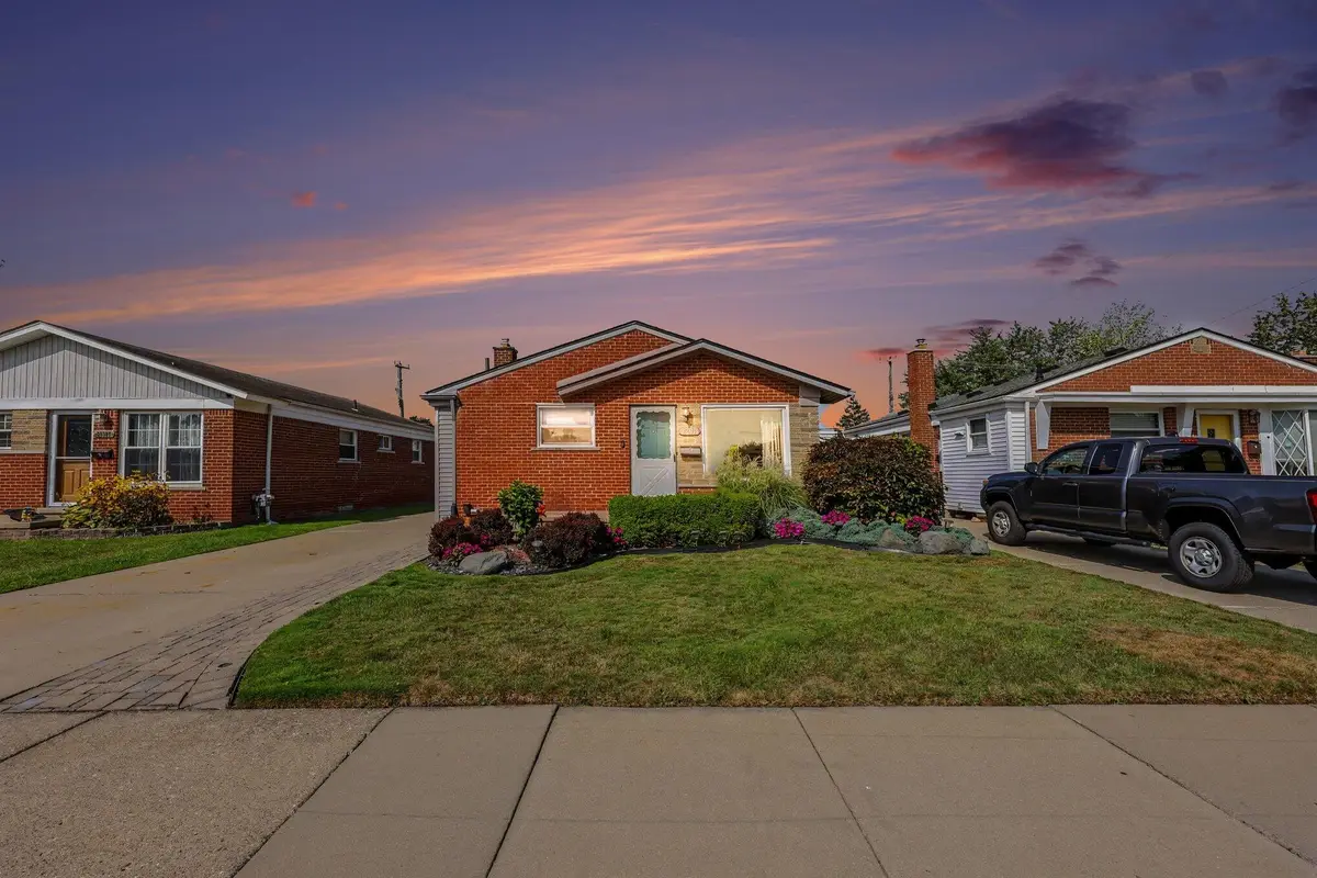 32011 Saint Margaret, Saint Clair Shores, MI 48082 - #1