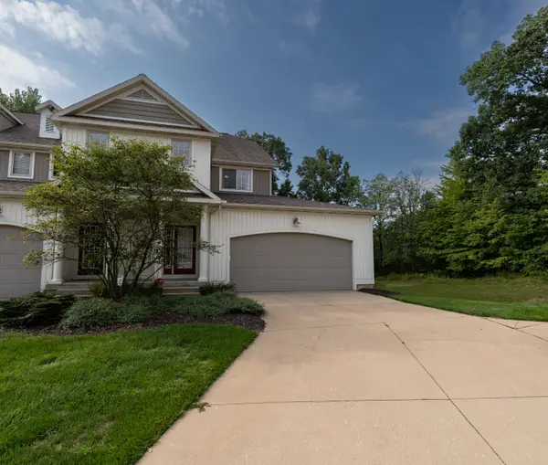 4786 Shade Leaf Lane Se, Kentwood, MI 49546