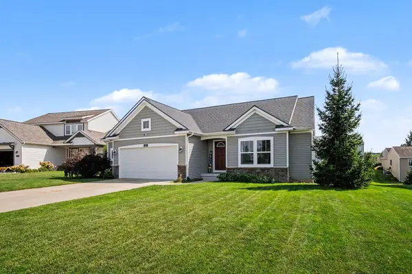 1112 Arbor Meadow Drive Se, Byron Center, MI 49315