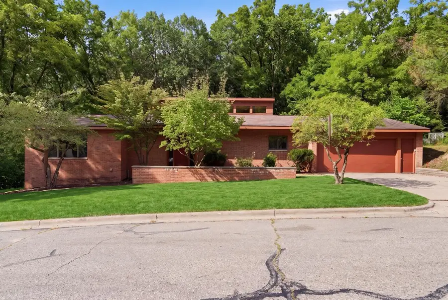 17 Regent Drive, Ann Arbor, MI 48104 - #2
