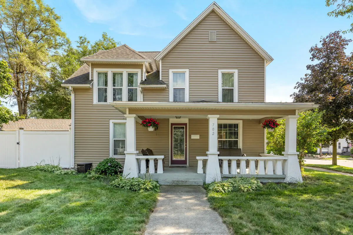 702 Graceland Street Ne, Grand Rapids, MI 49505 - #1