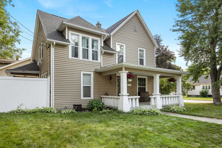 702 Graceland Street Ne, Grand Rapids, MI 49505 - #2