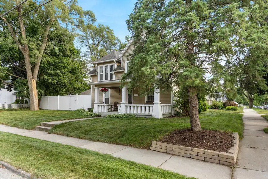 702 Graceland Street Ne, Grand Rapids, MI 49505 - #3