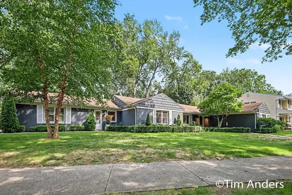 1414 Rosalind Road Se, East Grand Rapids, MI 49506