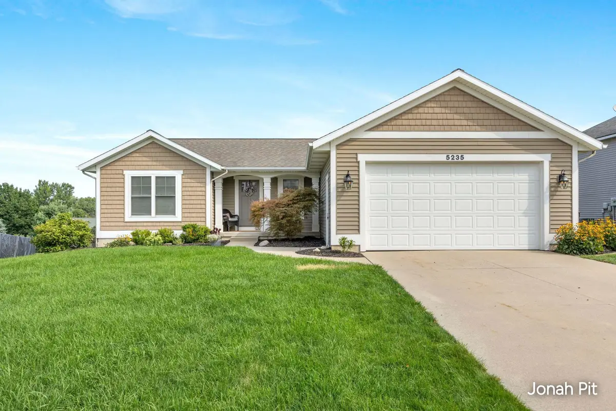 5235 Quest Drive Sw, Wyoming, MI 49418 - #1