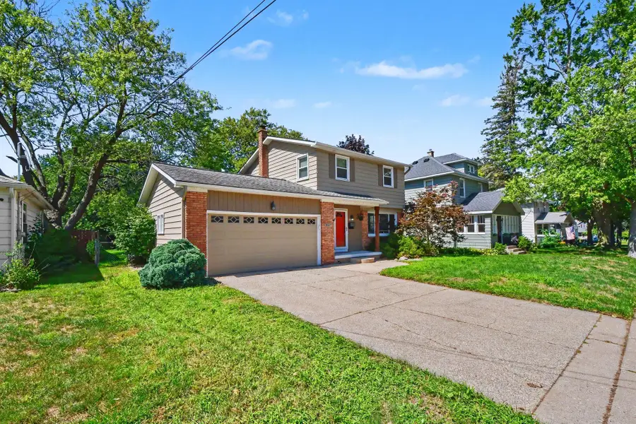 3157 Locke Avenue Sw, Grandville, MI 49418 - #3