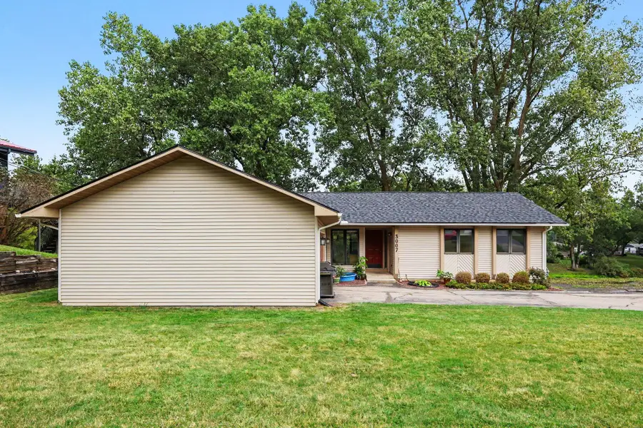 3007 Moraine Drive, Brighton, MI 48114 - #3