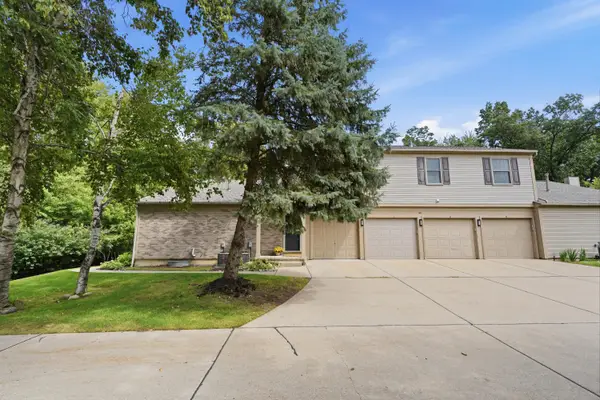 240 Pine Tree Ridge Drive #4, Waterford, MI 48327