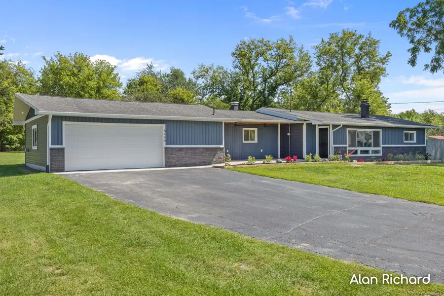 8446 Vinton Avenue Nw, Sparta, MI 49345 - #2