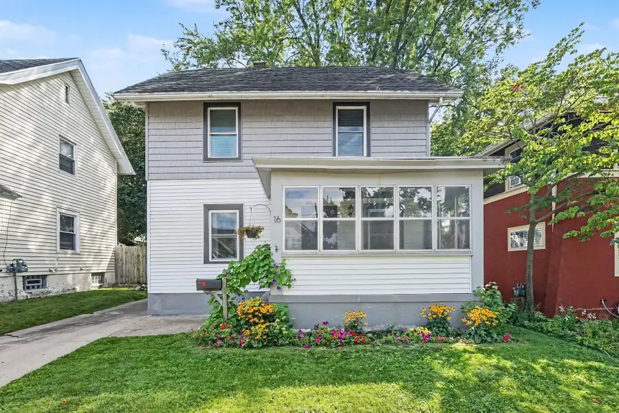 16 Dean Street Ne, Grand Rapids, MI 49505 - #2
