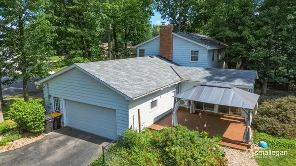 4752 Bonnie Avenue Se, Kentwood, MI 49508
